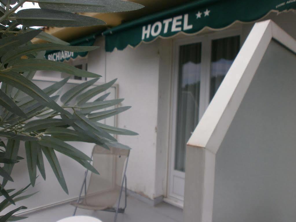 Hotel Le Richiardi Carqueiranne Exterior foto
